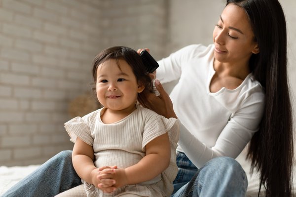 Démêlant idéal pour les cheveux crépus des bébés de 1 an